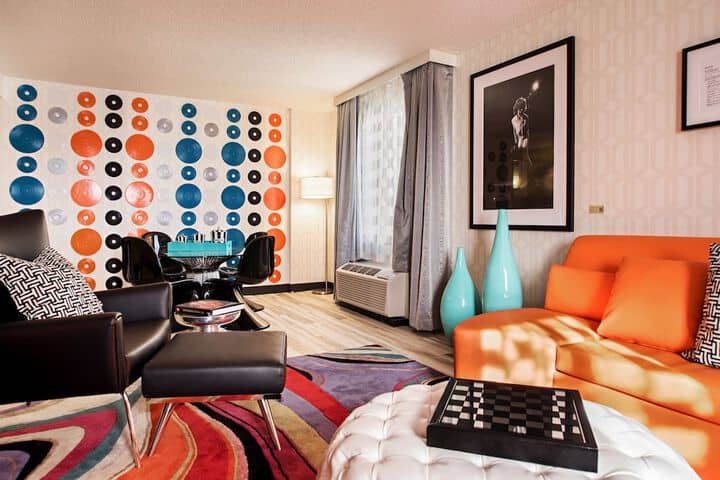 Room 20 of 97
