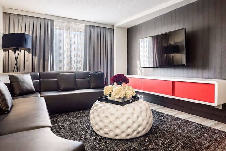 Room 42 of 97