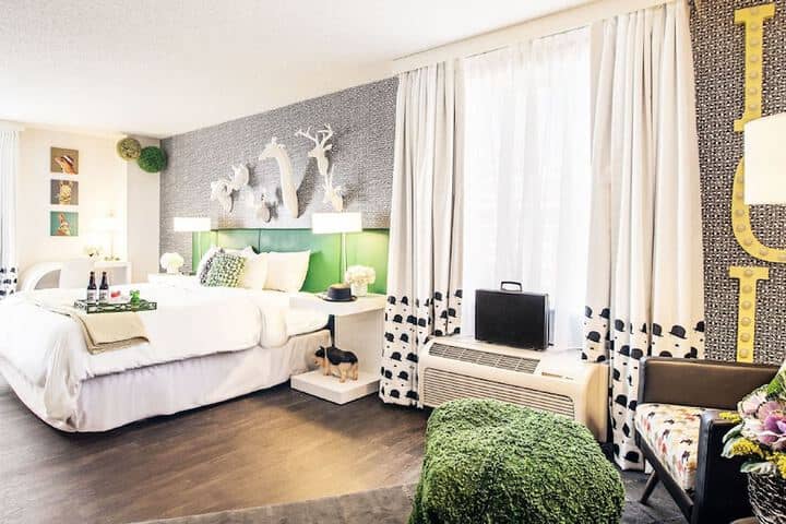 Room 43 of 97